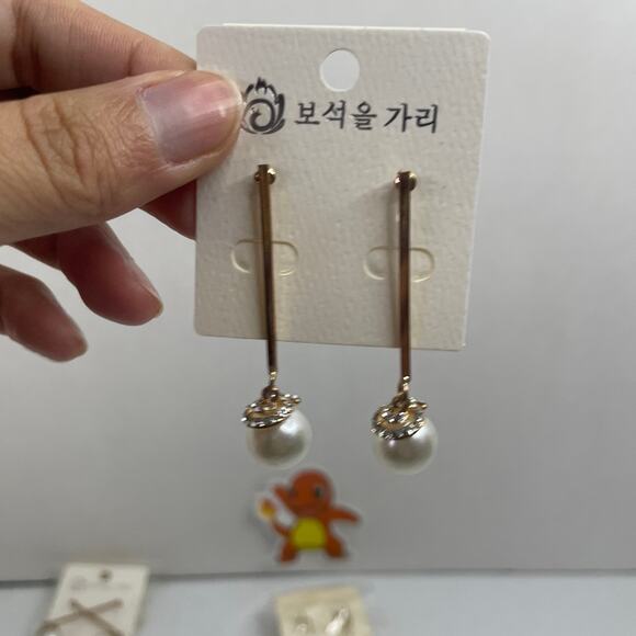 NWT Lot Of 3 Earrings Piercing Gold Pearl Dangling Gemstone Flower Shiny - Picture 2 of 10